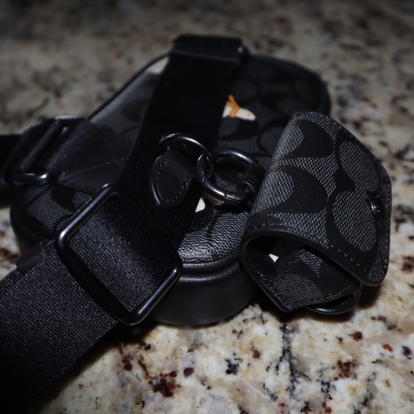 Coach Cross Body Bag - Picture 6 of 9